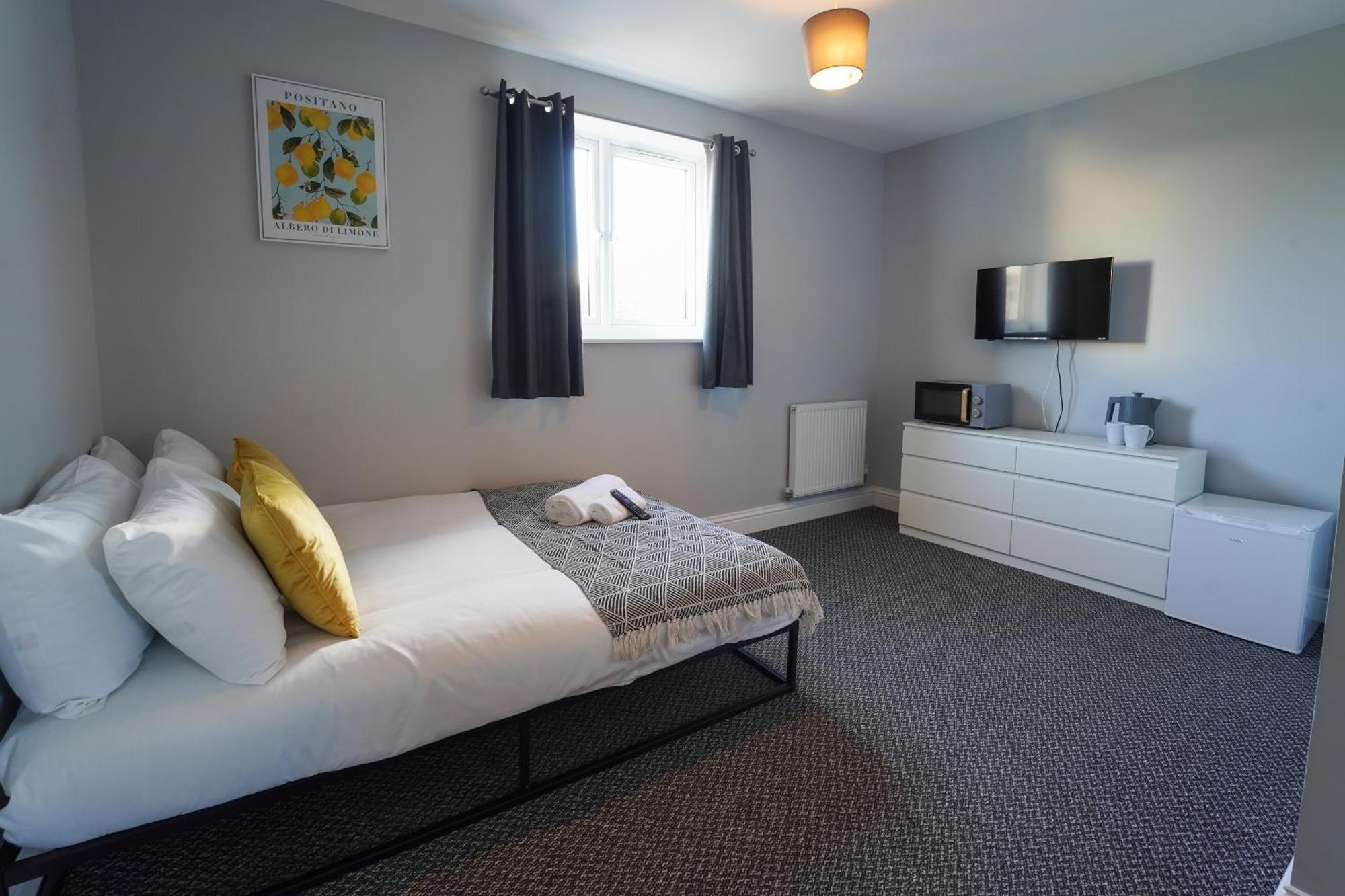 En-Suite Double Rooms, Smart Tv Comfy Style Лланелли Экстерьер фото