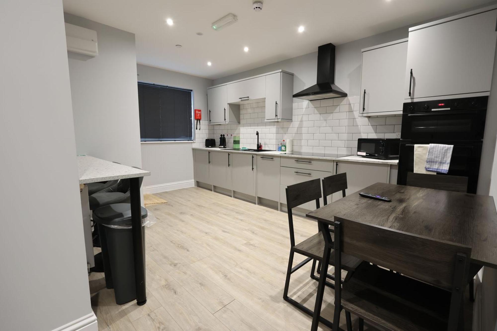 En-Suite Double Rooms, Smart Tv Comfy Style Лланелли Экстерьер фото